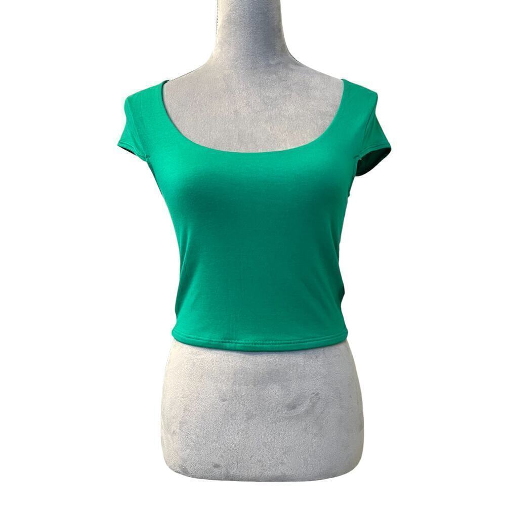 Gaze Crop Top Womens Medium Green Rayon Cap Sleeve Scoop Neck Stretch Pullover